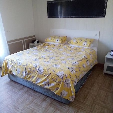 La Reposee Larchamp Екстериор снимка